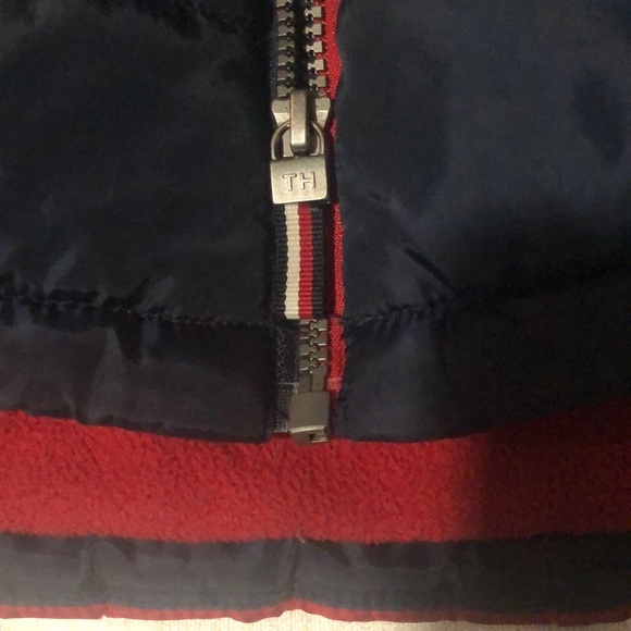 Tommy Hilfiger - Picture 9 of 9